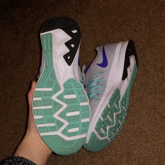 Nike size 9 - Picture 3 of 4